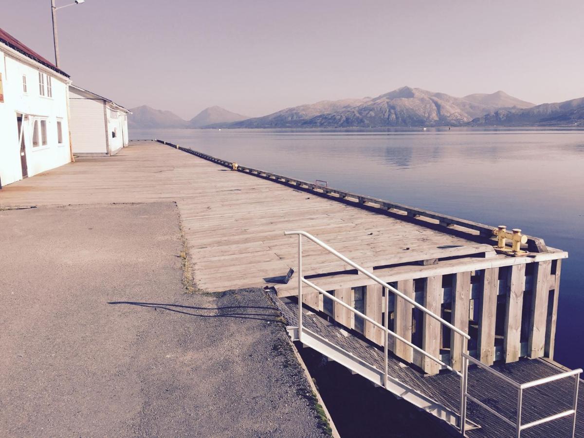 The Old Harbour Store Lodingen Exterior photo